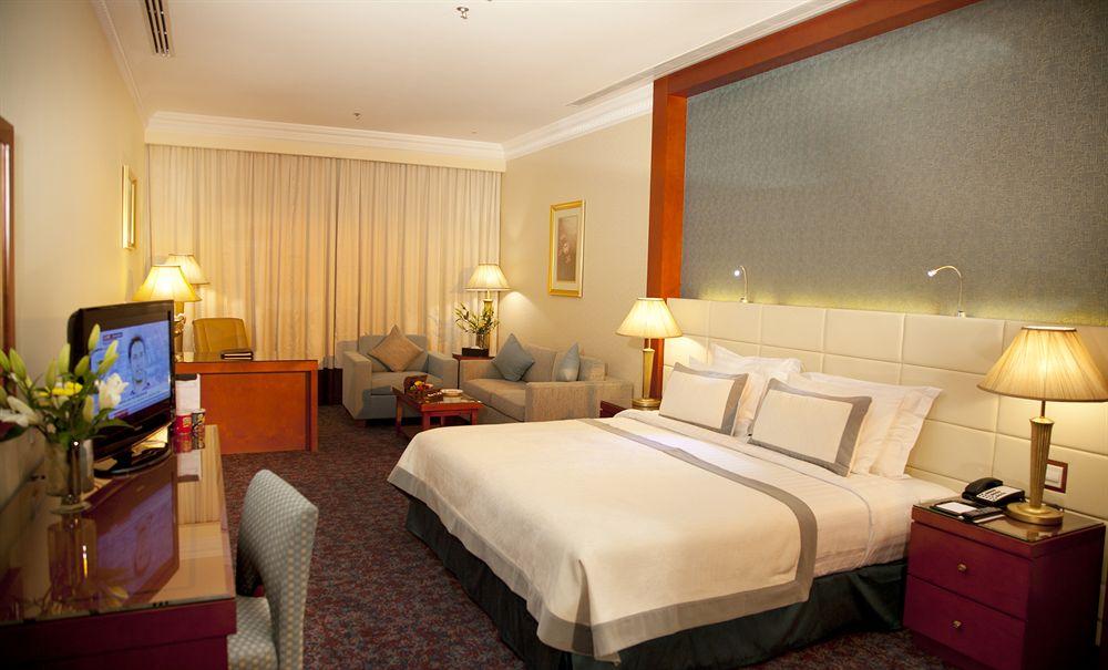 דובאי Grand Excelsior Hotel Al Barsha מראה חיצוני תמונה